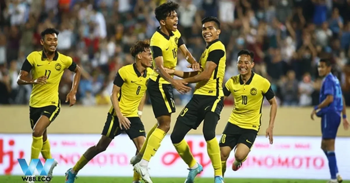 Luôn theo dõi diễn biến trận đấu